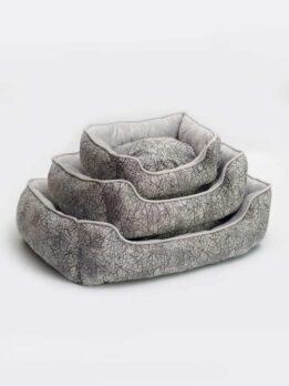 Soft and comfortable printed pet nest can be disassembled and washed106-33017 www.gmtproducts.com